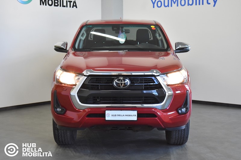 TOYOTA Hilux 2.8 D 4WD 4 porte Double Cab Lounge